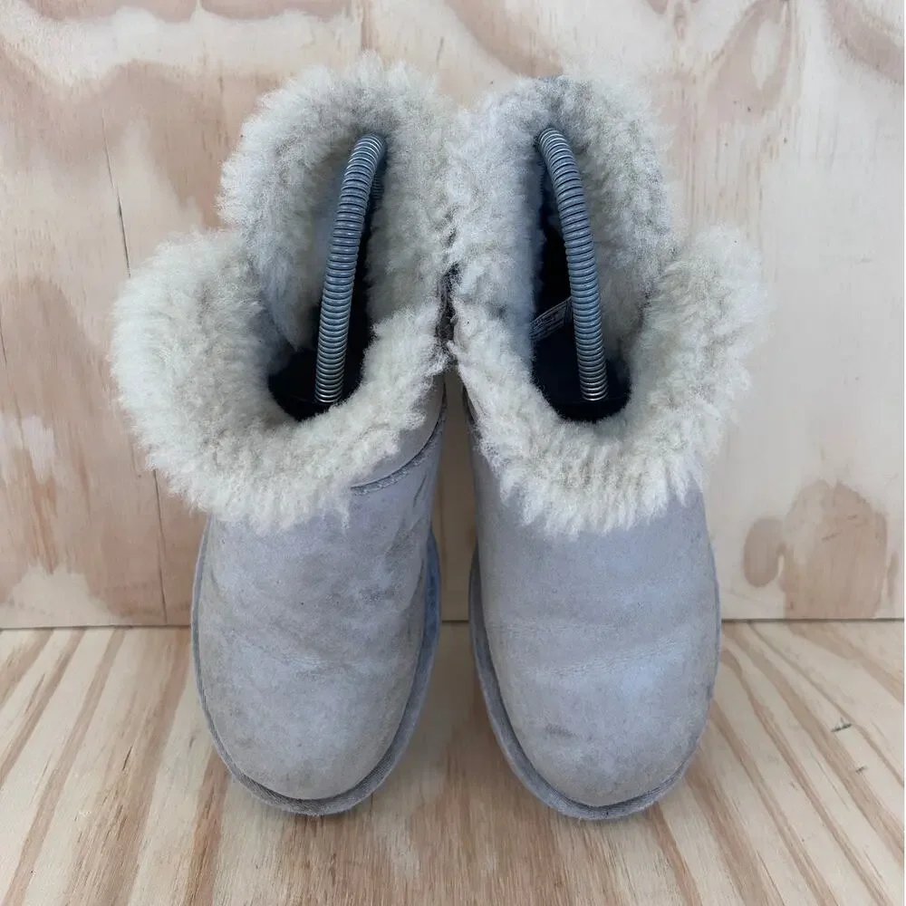 UGG Australia - Classic Mini Bailey Button -Boots -Gray - Women's - 5 - S/N 3352